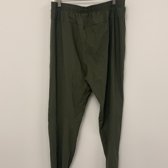 BA Leaf army green jogging pants size XXL - Picture 6 of 8